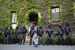 Photo of private security guards at UCT