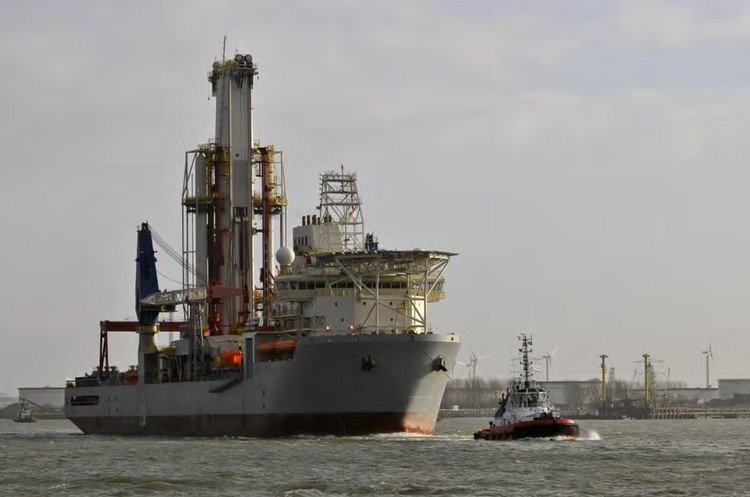Photo of typical drilling ship