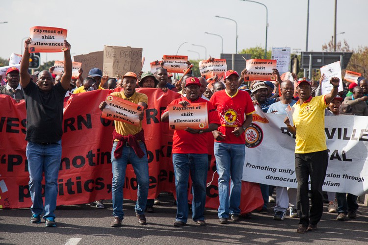 Photo of protesting bus drivers