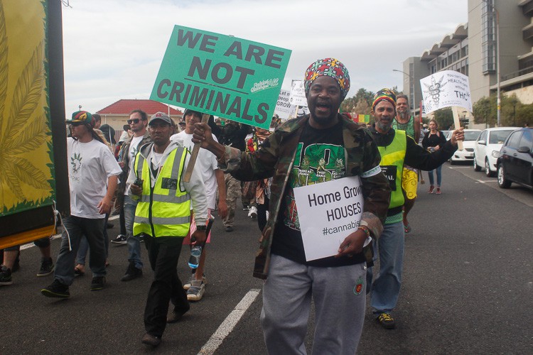 Photo of march in Cape Town for decriminalisation of dagga