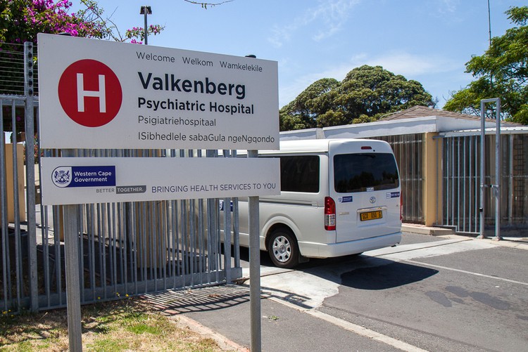 Hundreds of state mental health patients are being kept in prison