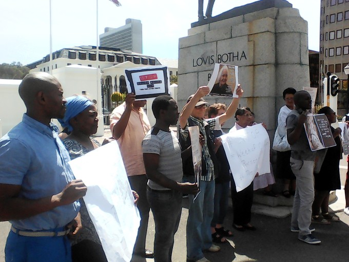 Photo of demonstration outside Parliament