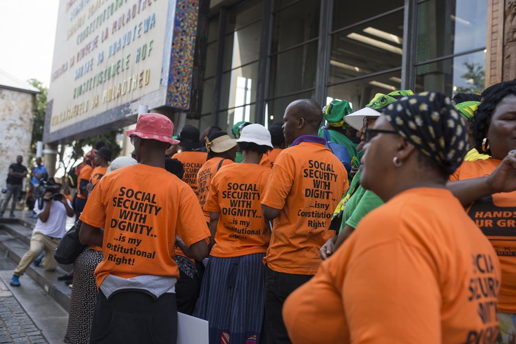 Photo of demonstrators outside the Constitutional Court