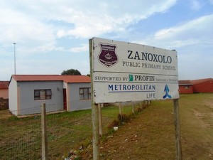 Photo of a school building 