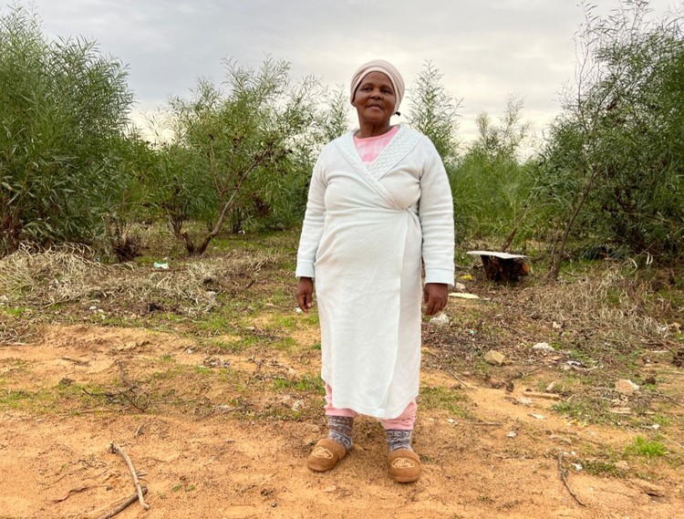 goGOGOgo training tech-savvy township grannies