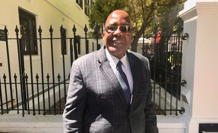 Photo of Minister of Home Affairs Aaron Motsoaledi