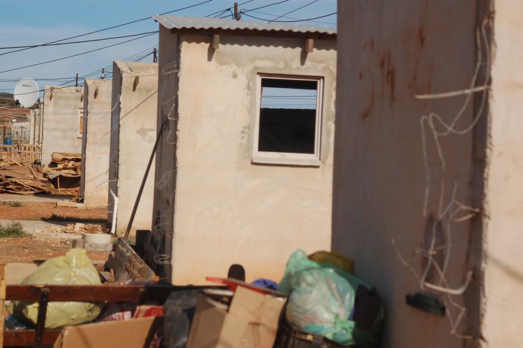 Photo of vandalised toilets.