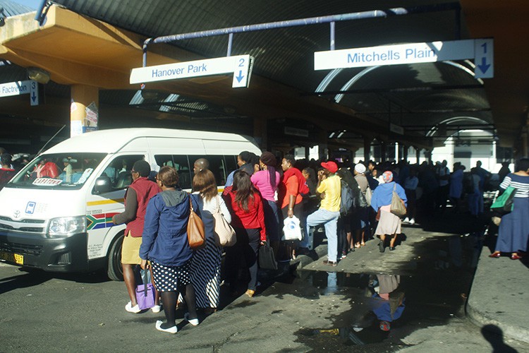 Photo of queue at taxi rank