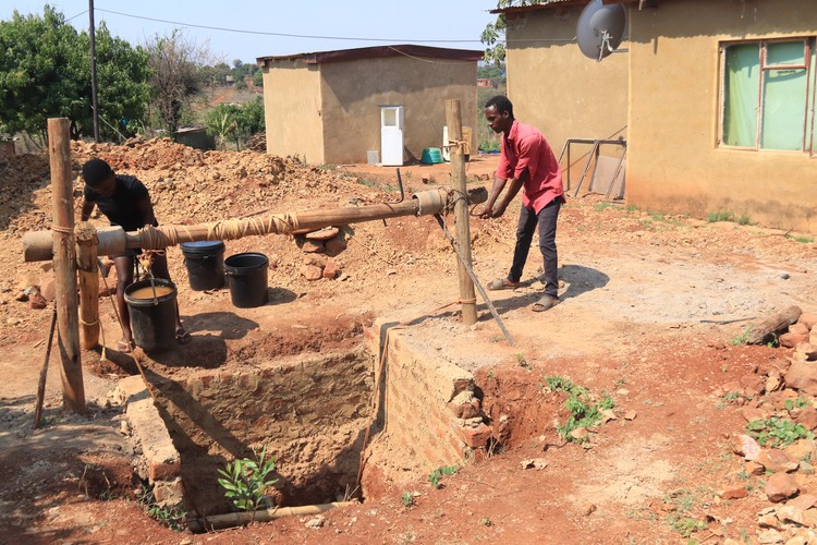 Limpopo man digs well so his village doesn’t have to share water with animals