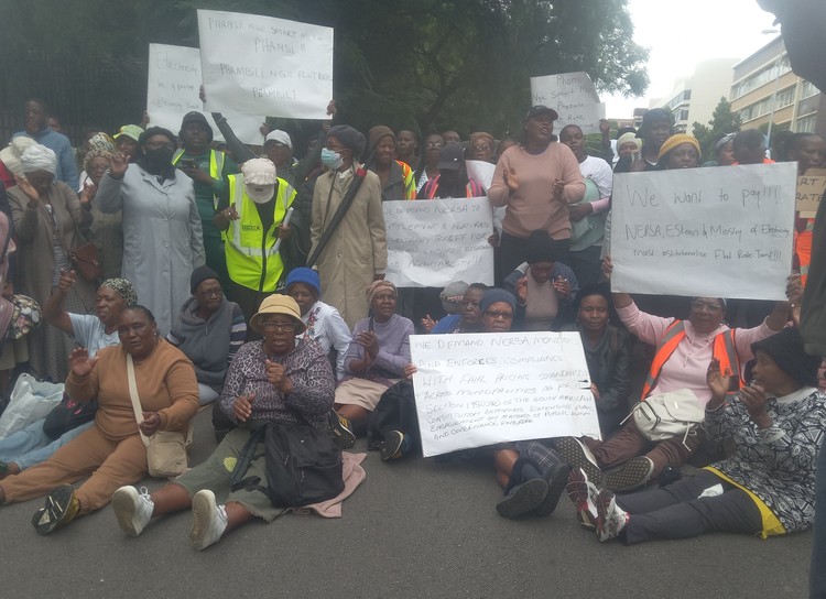 Summary image for article