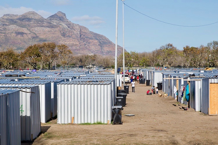 Photo of temporary shack houses 