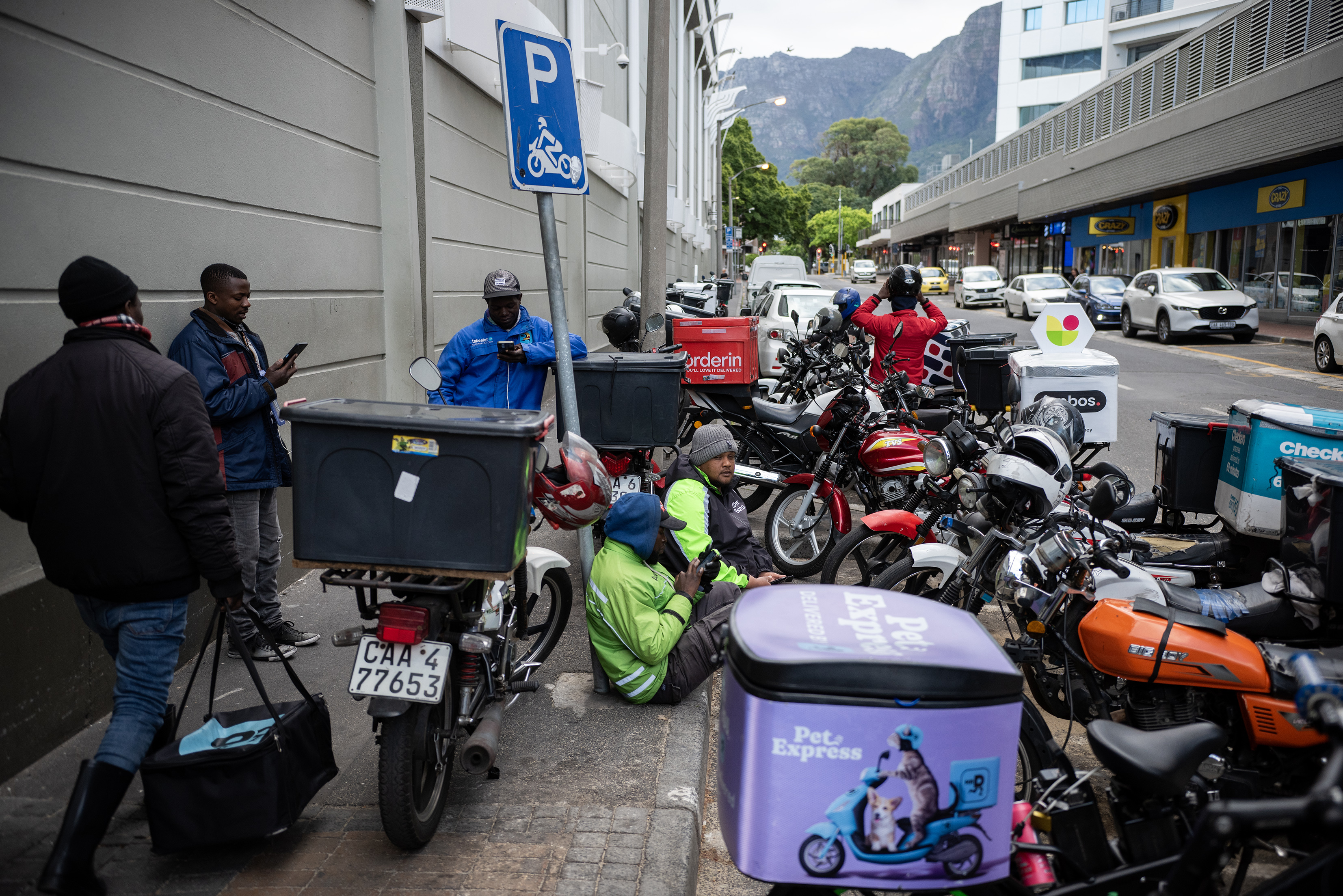 In photos: Bike delivery guys risk life and limb to deliver our goods