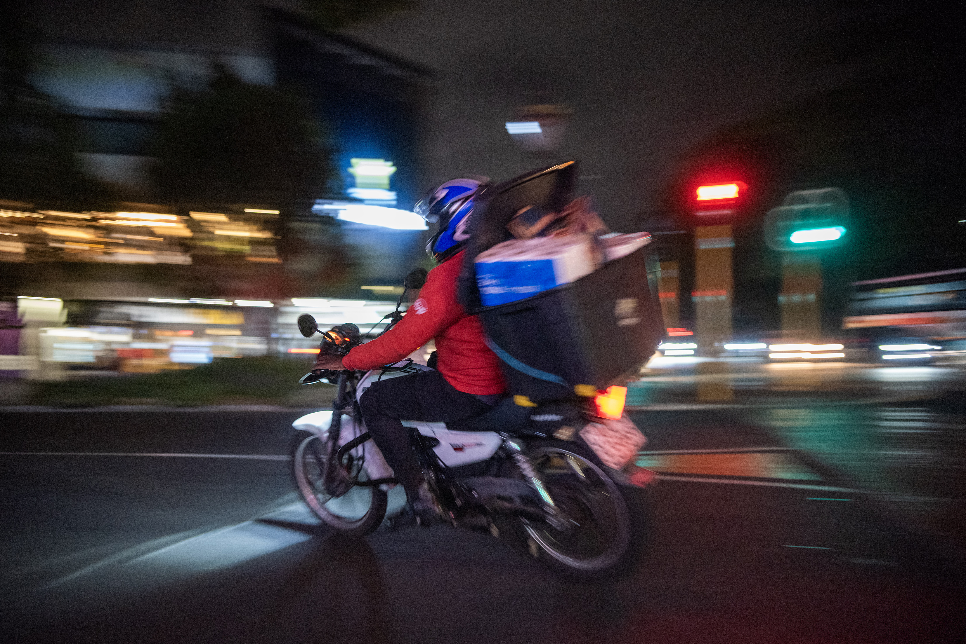 Taskus Delivery Rider In photos: Bike delivery guys risk life and limb to deliver our goods ...
